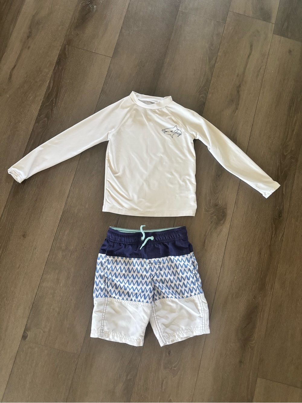 Cat & Jack White Long-Sleeve Rash Guard with Blue Patterned Swim Trunks